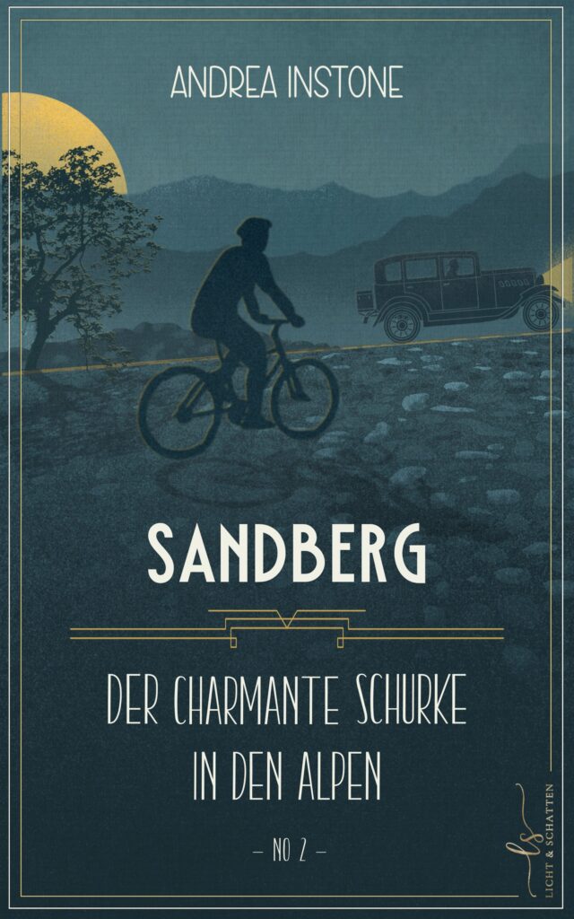 Ein Gauner radelt hinter einem Auto über die Alpen